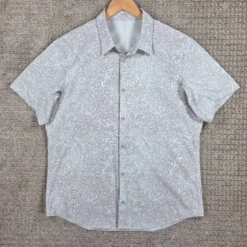 lululemon athletica Short Sleeve Button-Up Shirt in Light Gray and White